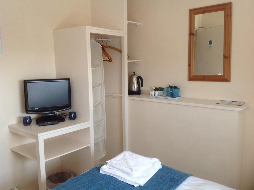 Cambridge House Bed & Breakfast Torpoint Oda fotoğraf